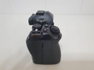 Olympus OM-D  E-M1 Mark II