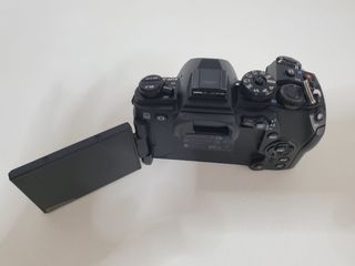 Olympus OM-D  E-M1 Mark II