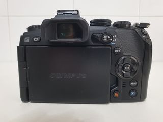Olympus OM-D  E-M1 Mark II