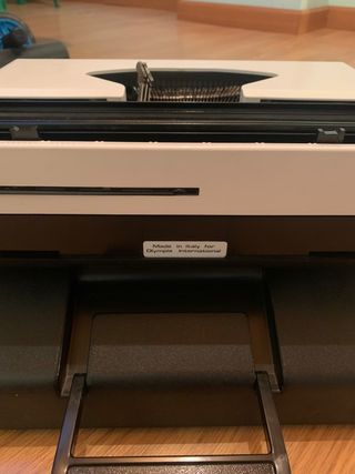 Máquina de escribir olympiette de luxe