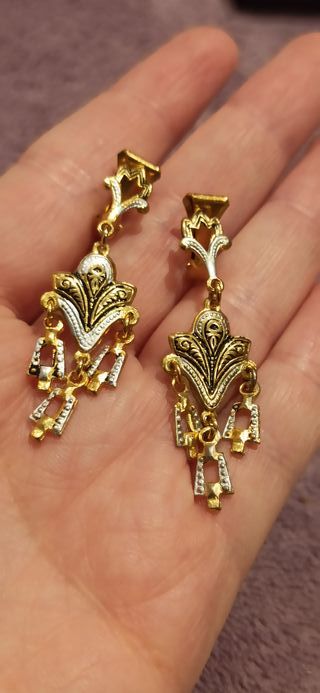Pendientes oro damasquinado