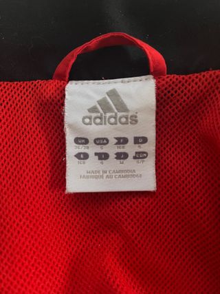 Chaqueta Adidas Roja Vintage 90’s Style