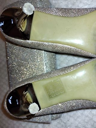 zapatos y cartera de mano conjunto