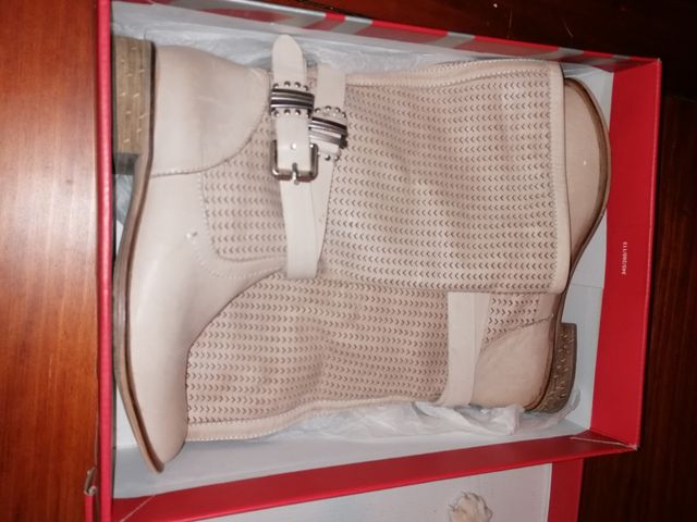 botas piel de verano. t. 36