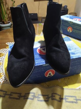 botines de ante número 37