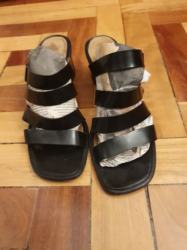 Sandalia Lottusse talla 39..6,5 inglesa