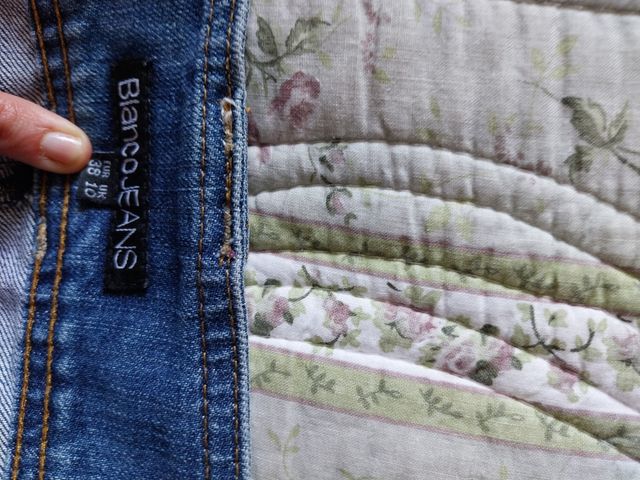 falda vaquera de Blanco.