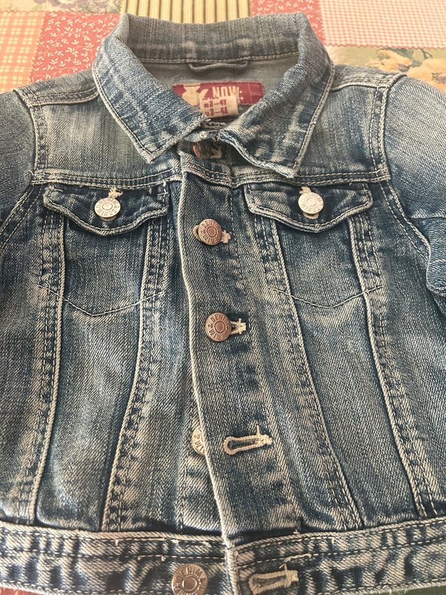 Vestido y chaqueta tejana talla 3-4 años