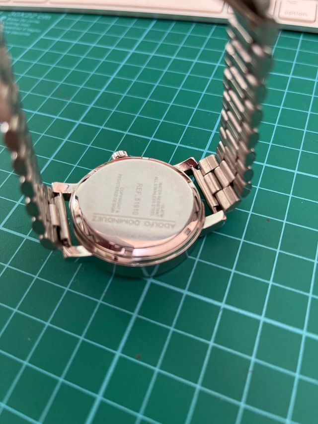 Reloj de cuarzo Adolfo Domínguez