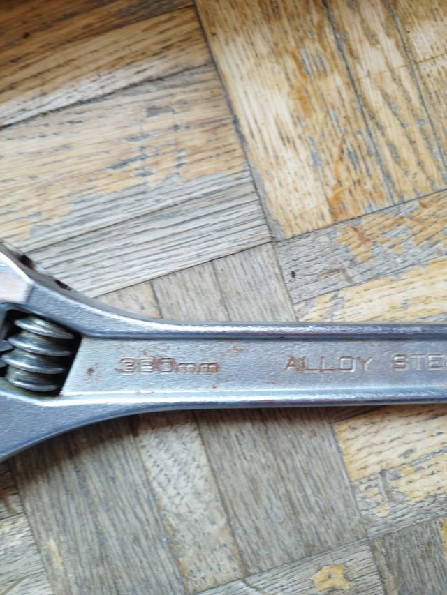 llave inglesa original