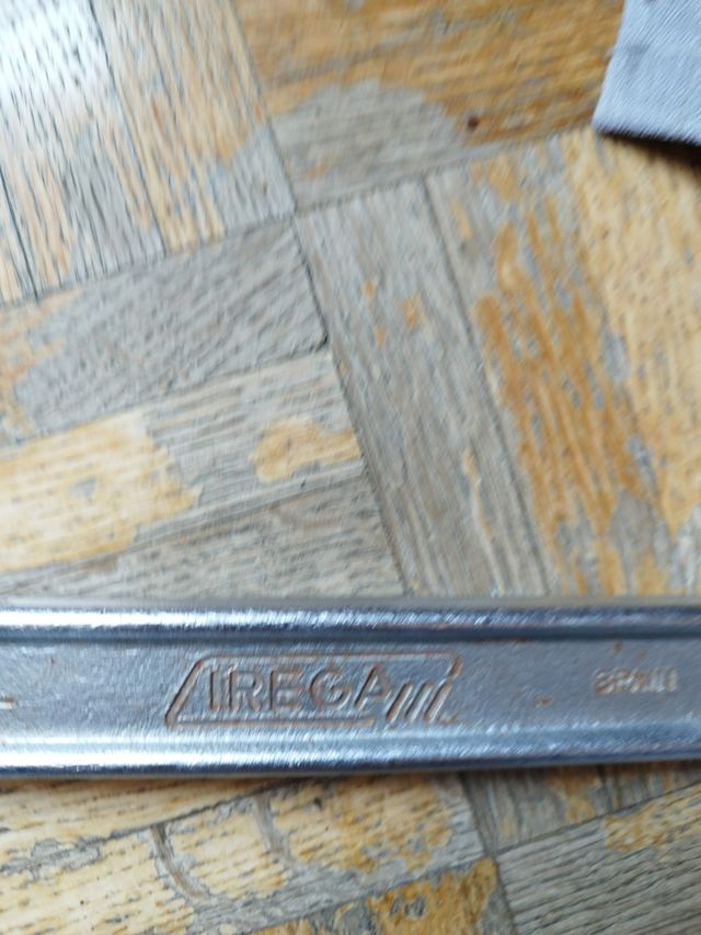 llave inglesa original