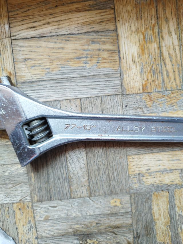 llave inglesa original