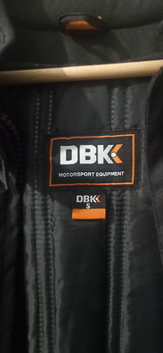 Chupa Moto Mujer DBK Talla S Cuatro estaciones