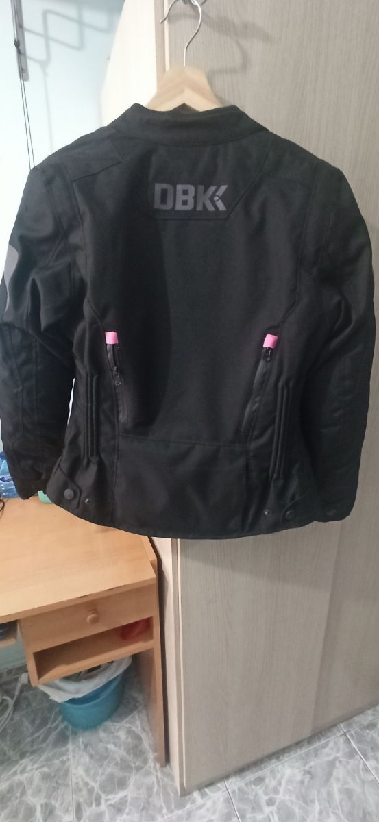 Chupa Moto Mujer DBK Talla S Cuatro estaciones