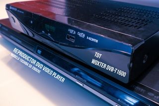 TV TOSHIBA CON TDT Y REPRODUCTOR DVD