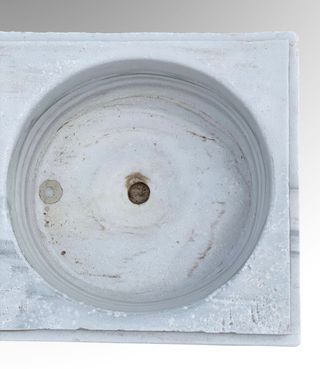 Antigua pila o lavabo de mármol de dos senos