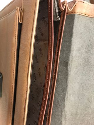 Maletin de la marca Salvadores ferroviario FEVE