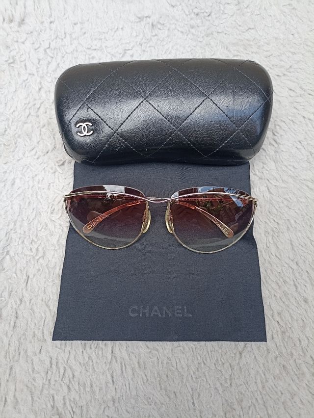 Chanel occhiali da sole rosa fumé