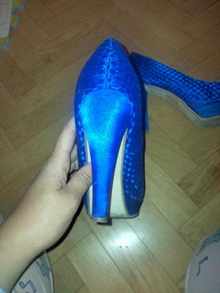 zapato azul