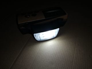 Linterna frontal potente