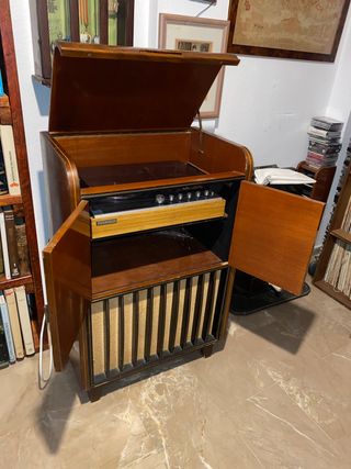 Mueble radio cassette tocadiscos Telefunken