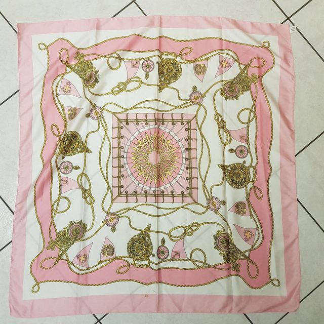 Foulard rosa disegni fantasia