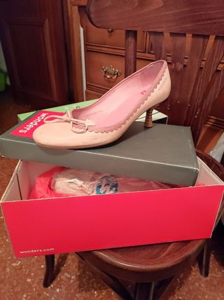 Zapatos salón rosa nude Wonders