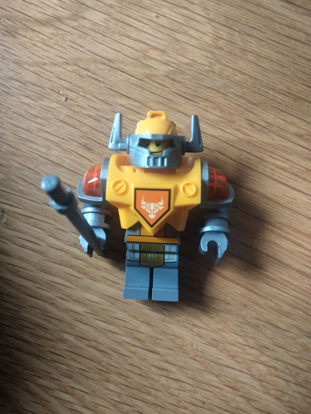 Lego Axl Meta Knight