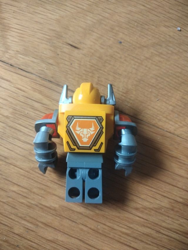 Lego Axl Meta Knight