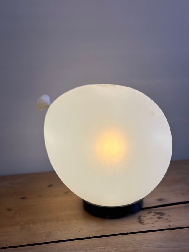 Lámpara de mesa globo diseño Italiano vintage 1975