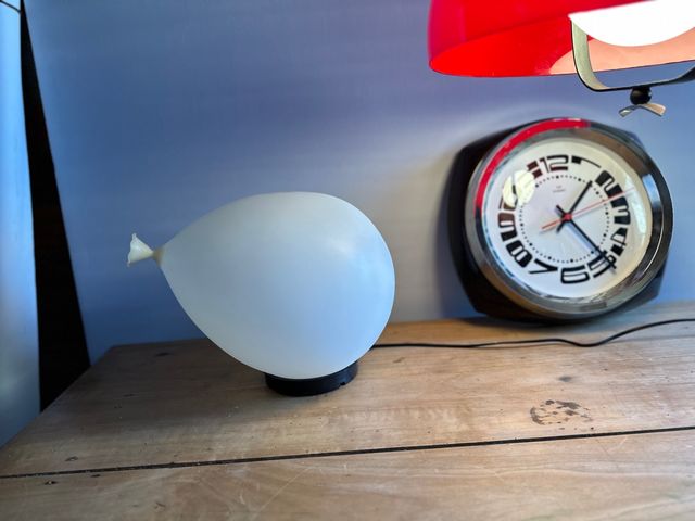 Lámpara de mesa globo diseño Italiano vintage 1975