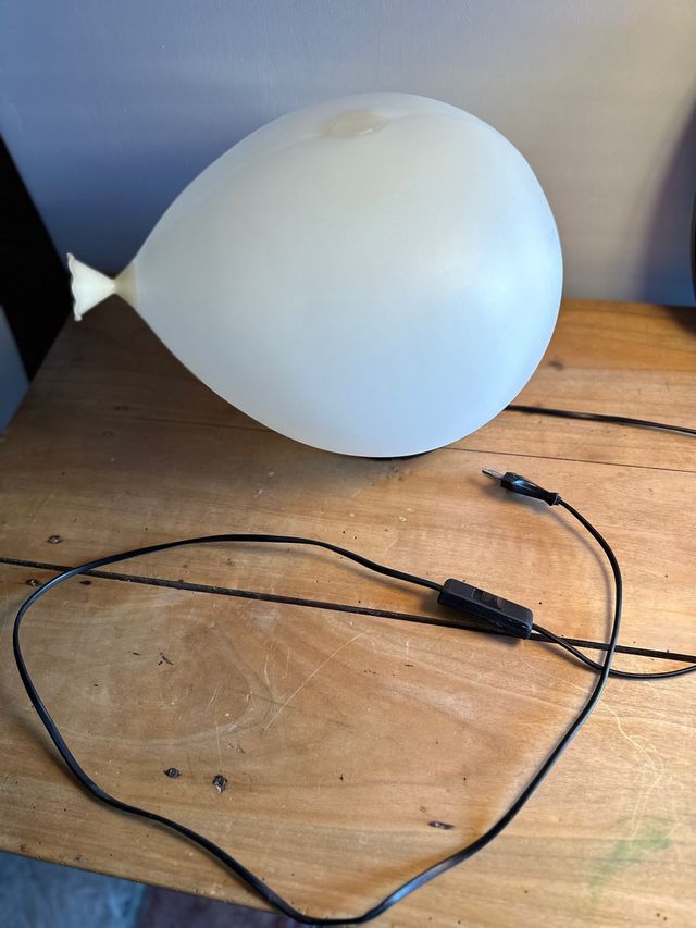 Lámpara de mesa globo diseño Italiano vintage 1975