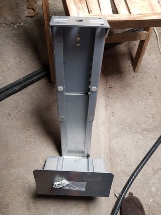 soporte torre ordenador