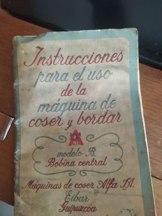 Maquina coser Alfa antigua