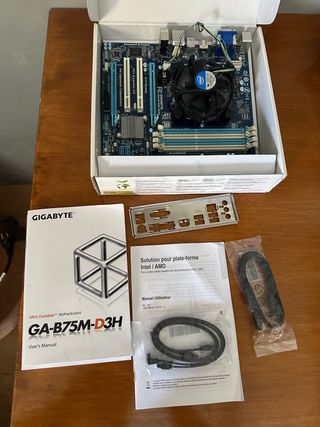 Placa base B7M-D3H