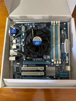 Placa base B7M-D3H
