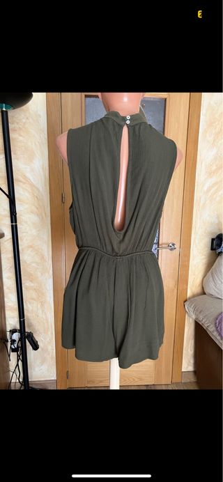 Mono corto chica mujer