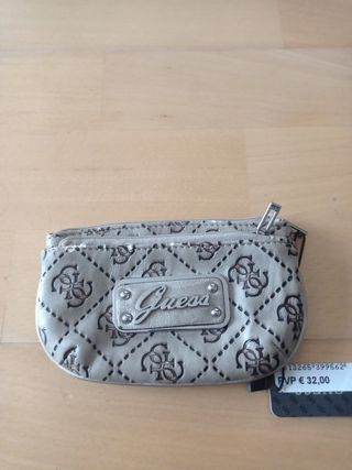 Cartera Guess