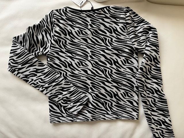 Top Stradivarius manga larga