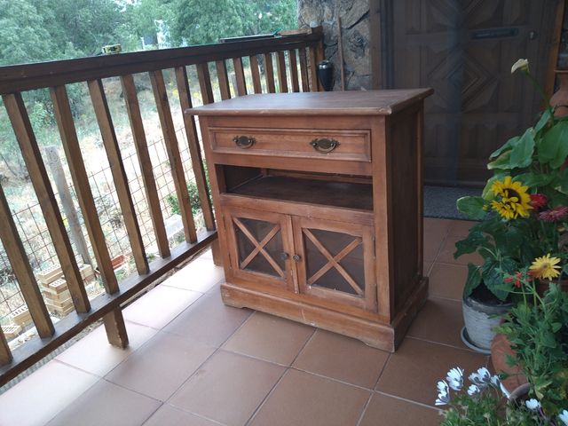 mueble de televisión antiguo