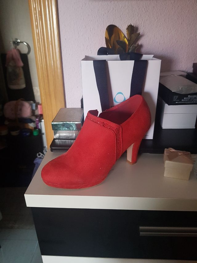 zapato 4 dedos de tacón medio