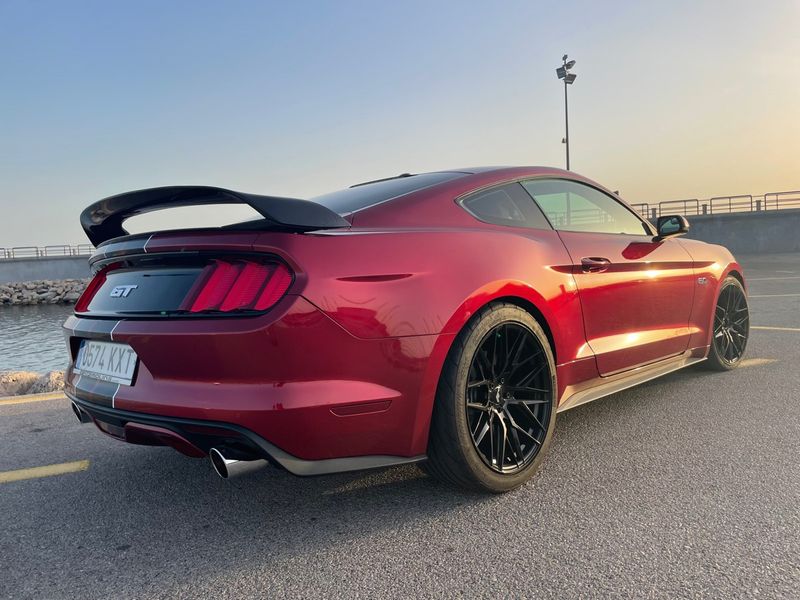 Ford Mustang 2016 - foto 1
