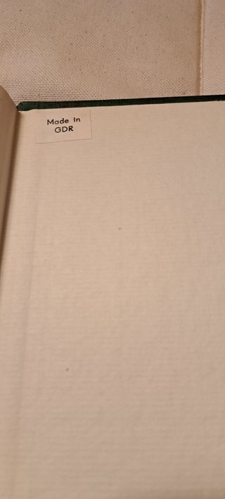 Álbum con 56 sellos nuevos de Cuba entre 1965-1985