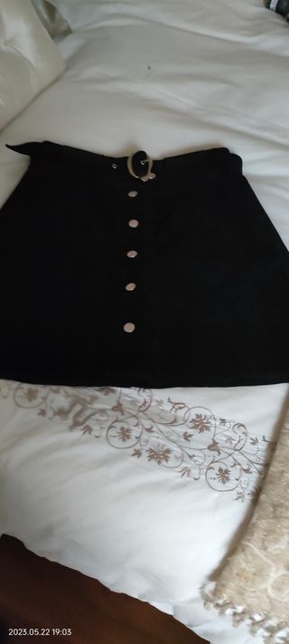 Falda de piel vuelta de Zara