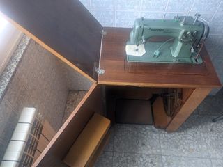 Máquina De Coser "Refrey Transforma" En Mueble