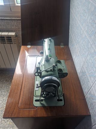 Máquina De Coser "Refrey Transforma" En Mueble