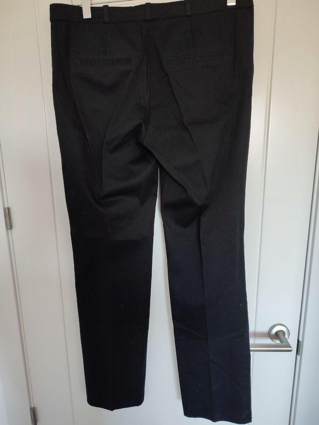 Pantalón negro chica "Mango".