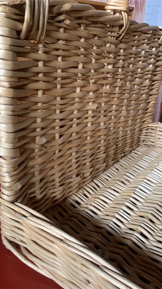 Cesta mimbre para leña