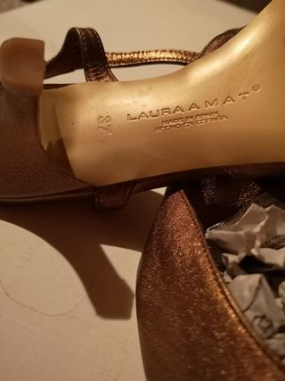 Zapato de piel de tacón bajo, Laura Amat T37