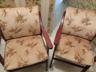 Dos sillones en madera auténtica bonitas vintage